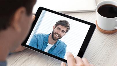 家?；?/> </div>
              <h5>家校互動</h5>
              <p>家長通過PC端、手機(jī)端可方便快捷地與老師進(jìn)行互 動溝通、參與相關(guān)家長活動，形成教育合力，共同 教育孩子成長、成才。</p>
            </a>
          </div>
        
          <div   id=